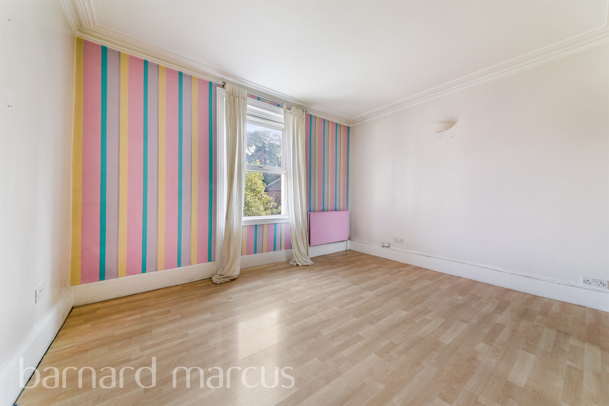 5 bed Semi-Detached