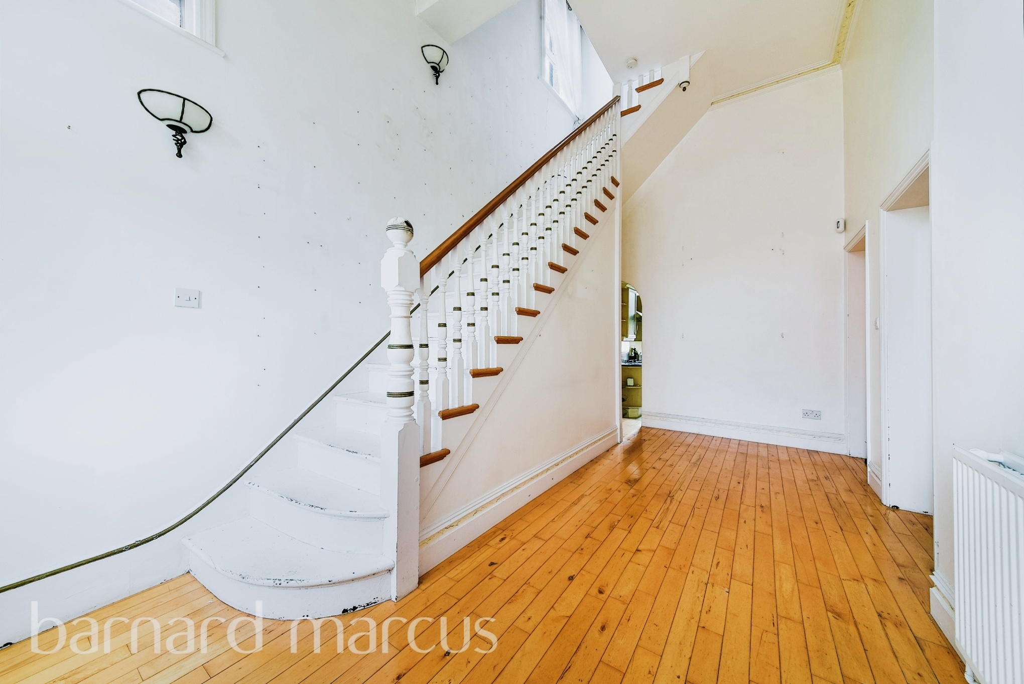 5 bed Semi-Detached