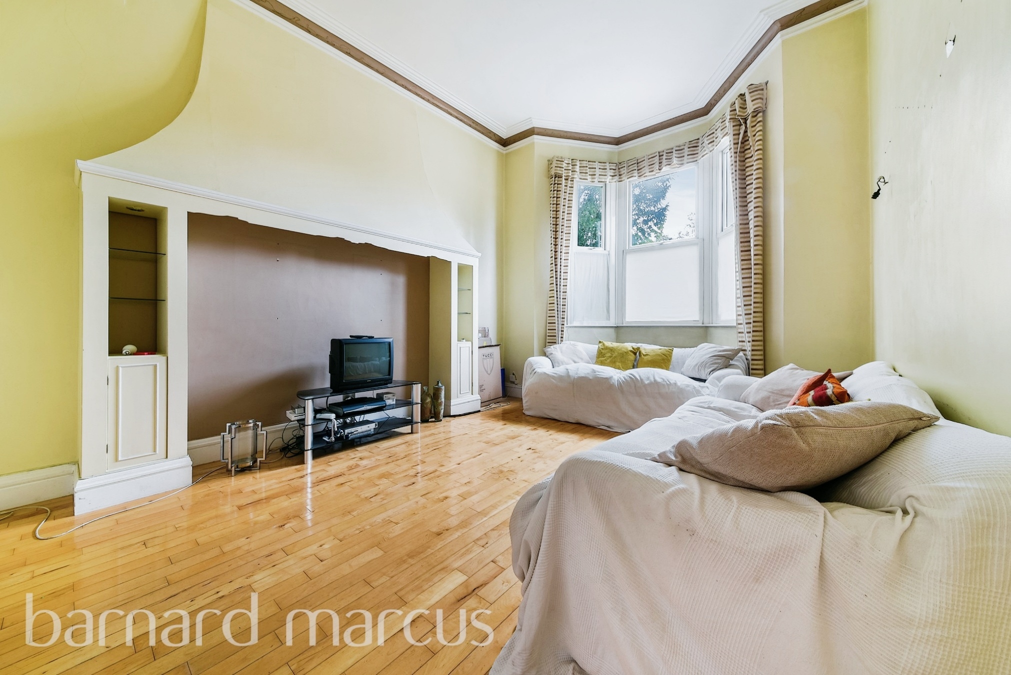 5 bed Semi-Detached