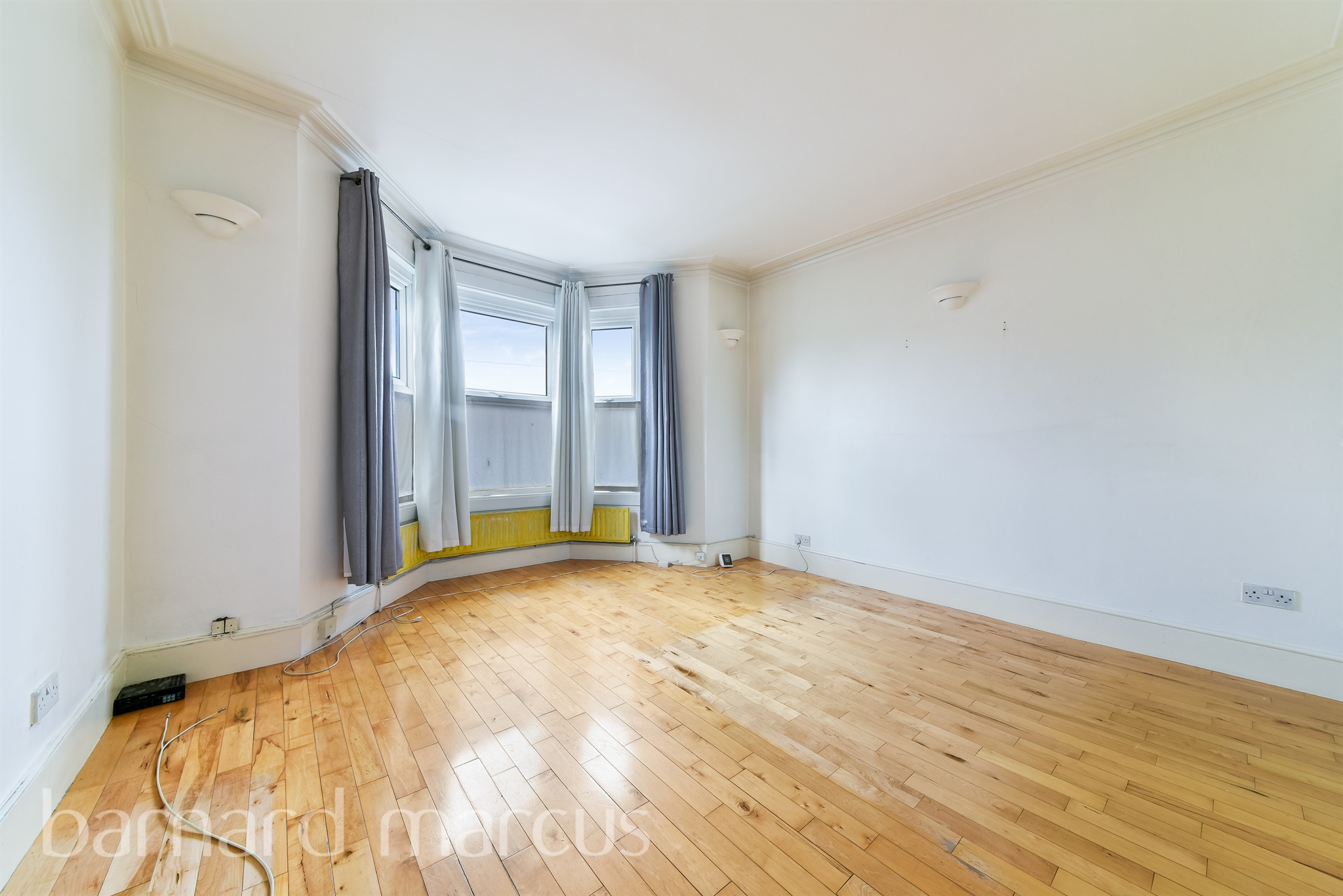 5 bed Semi-Detached