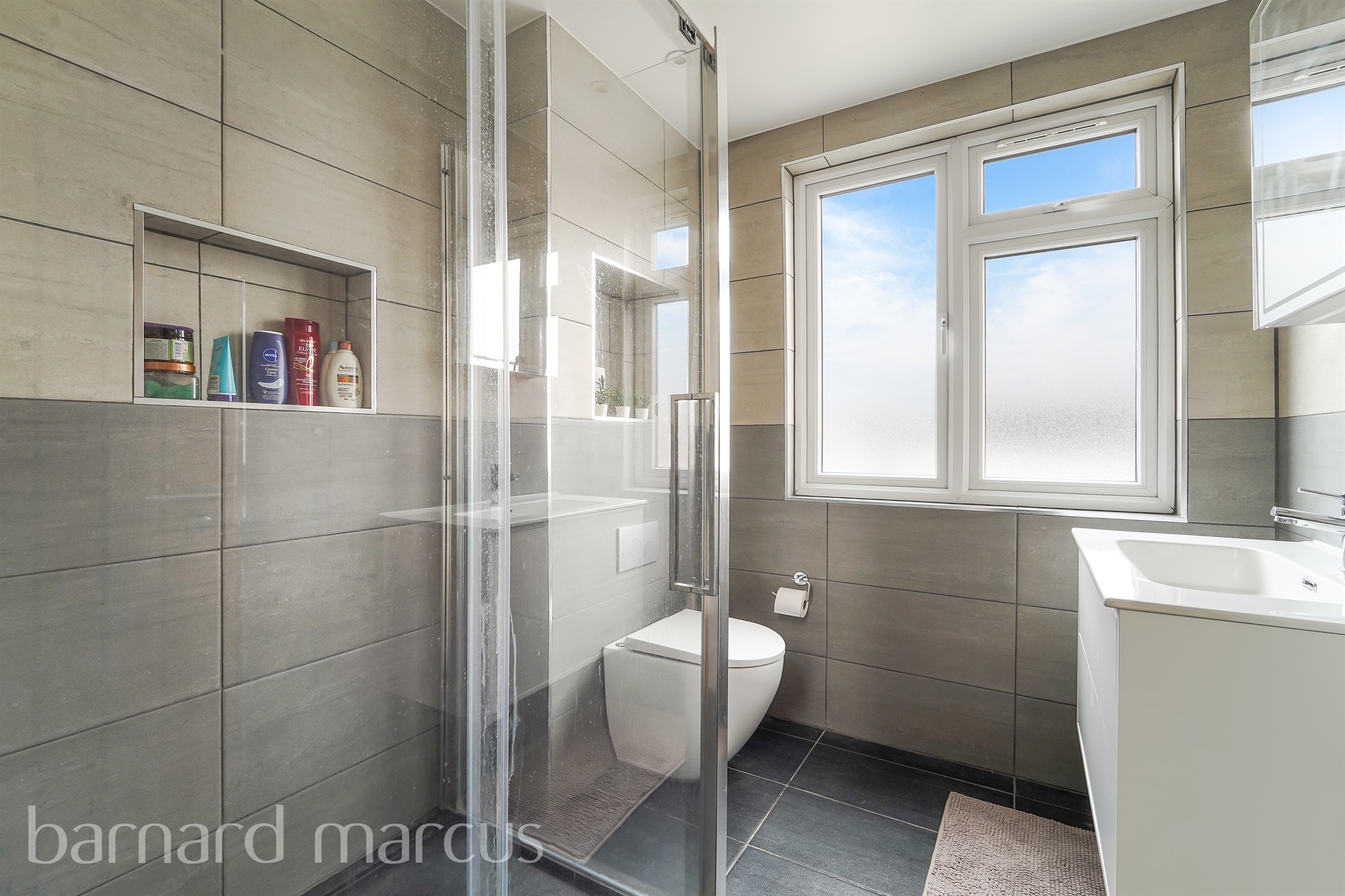 4 bed Terraced