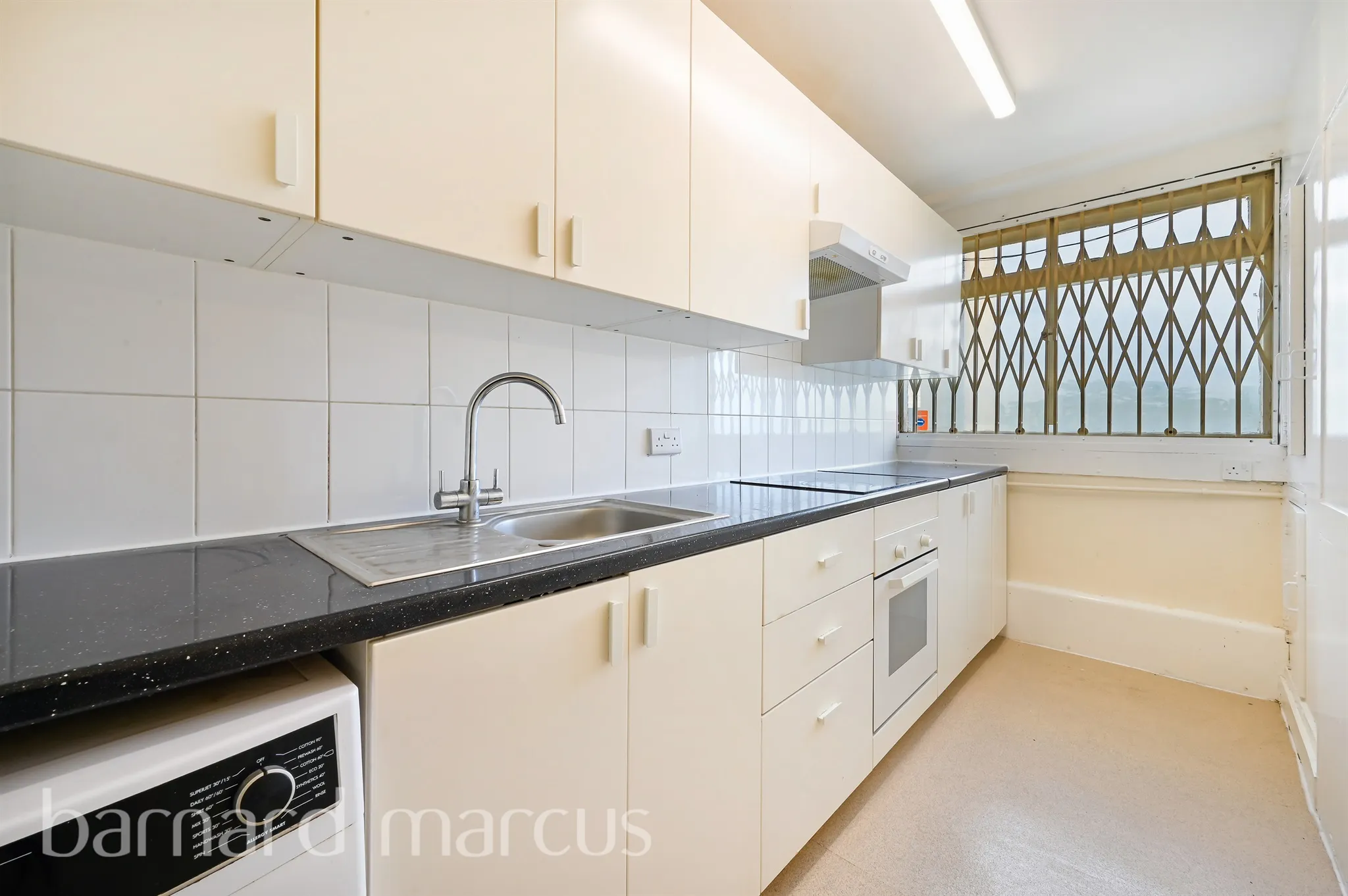 2 bed Maisonette