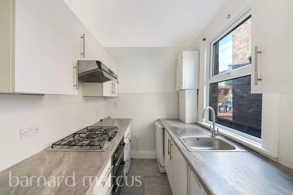 2 bed Ground Flat