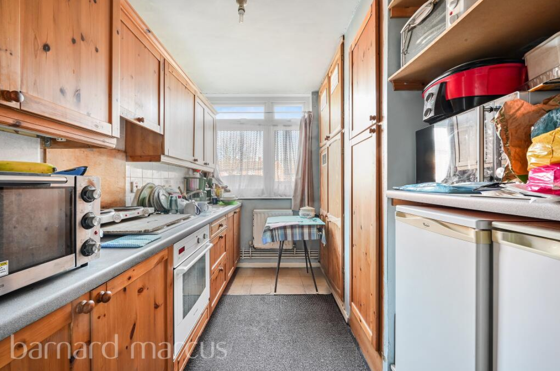 1 bed Ground Flat