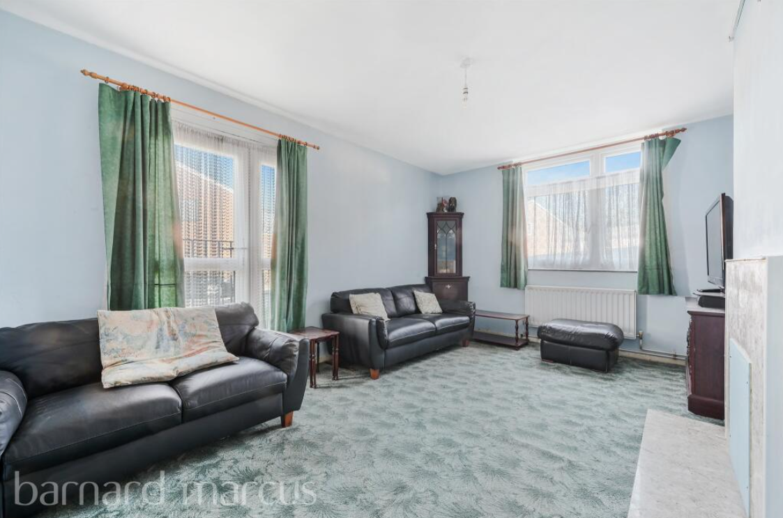 1 bed Ground Flat