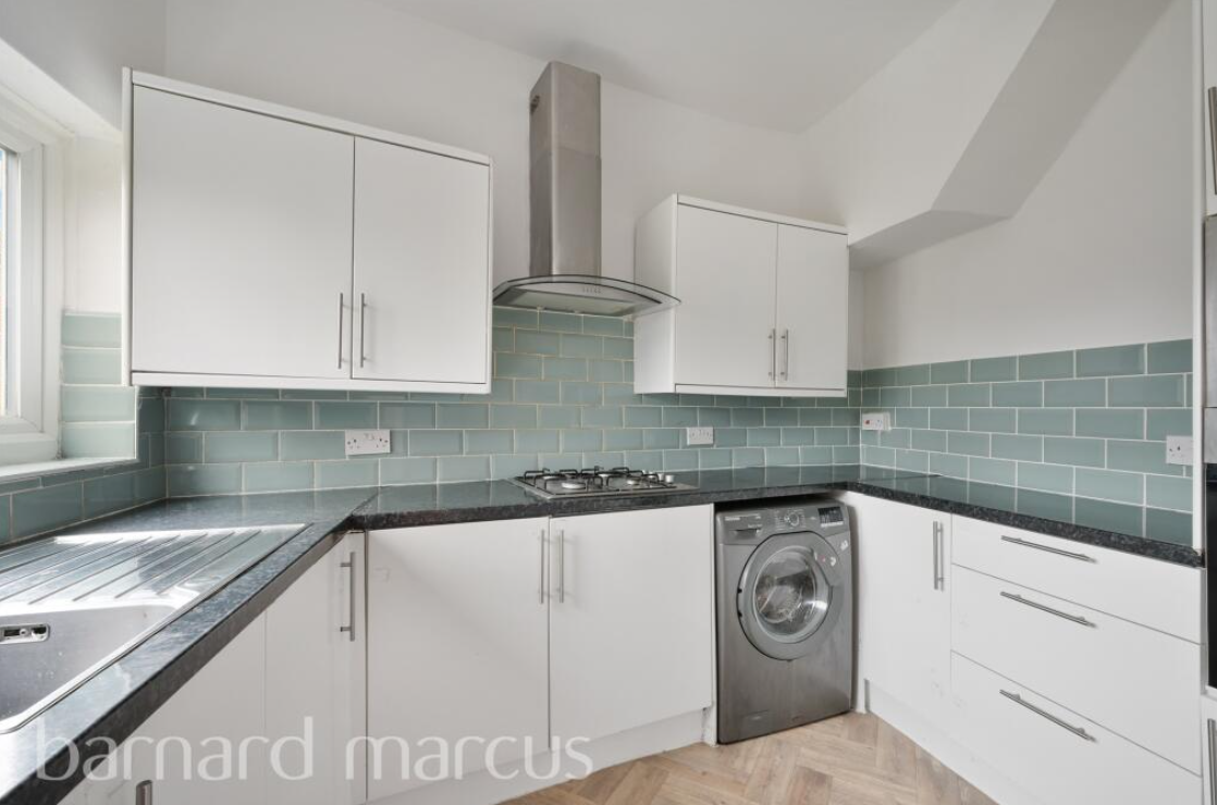 3 bed End of Terrace