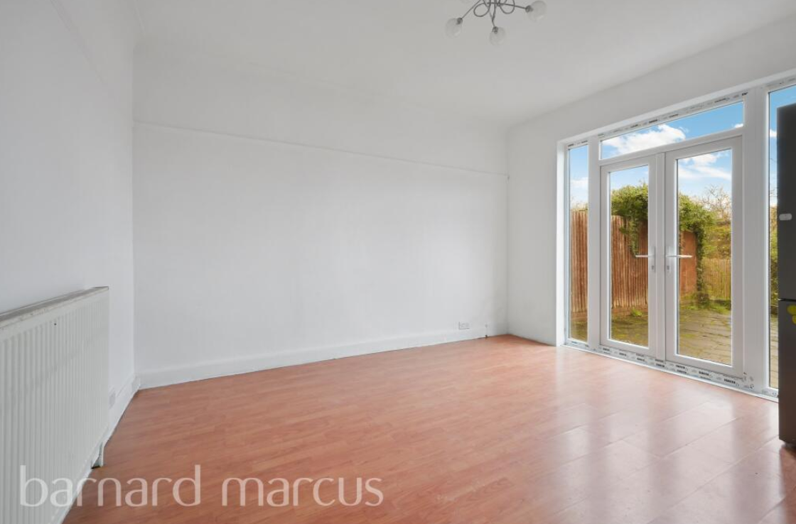 3 bed End of Terrace