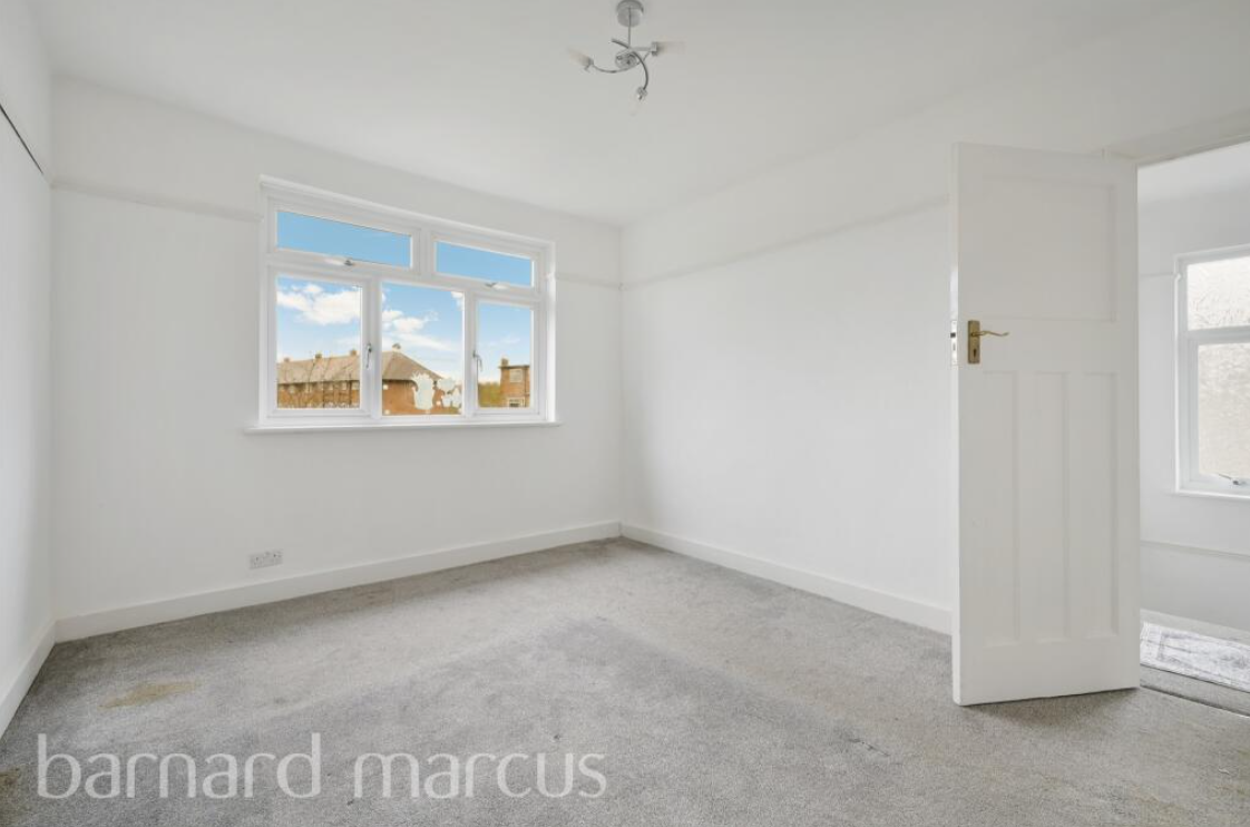 3 bed End of Terrace