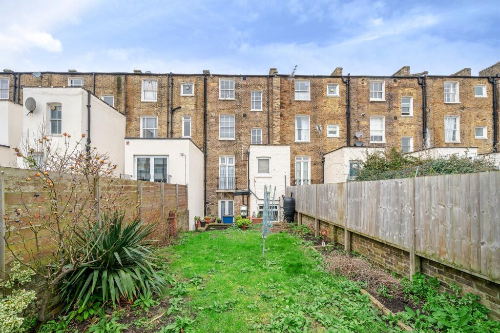 3 bed Apartment