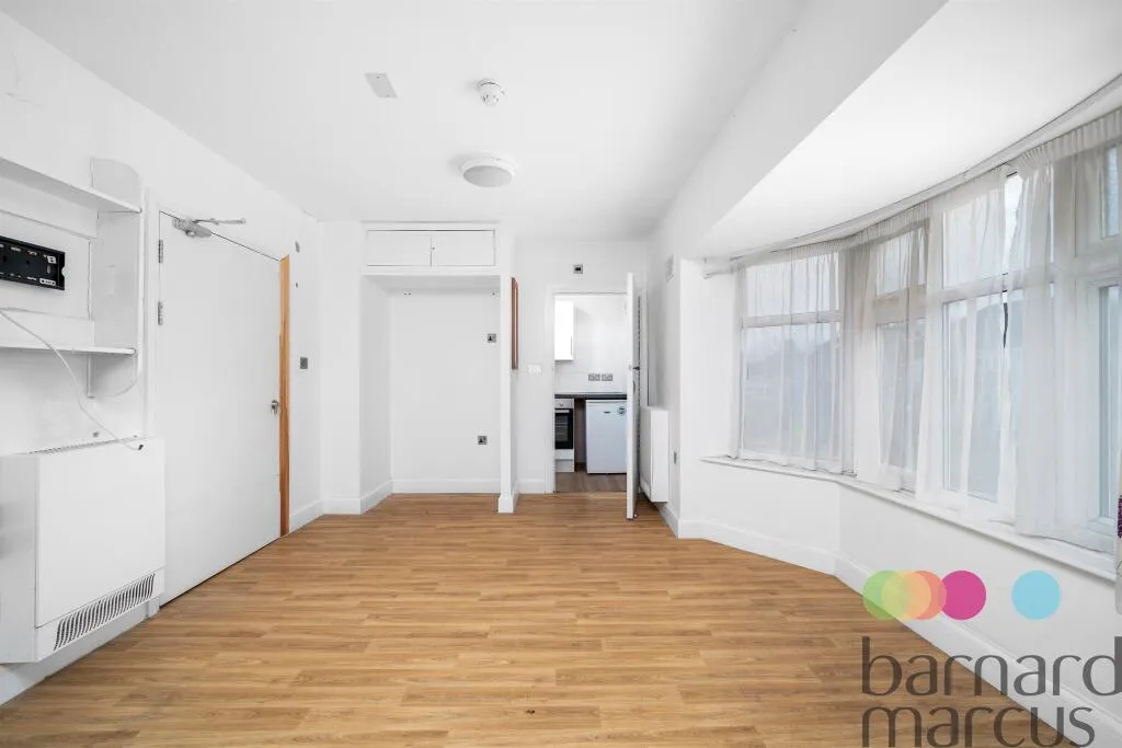 6 bed Semi-Detached