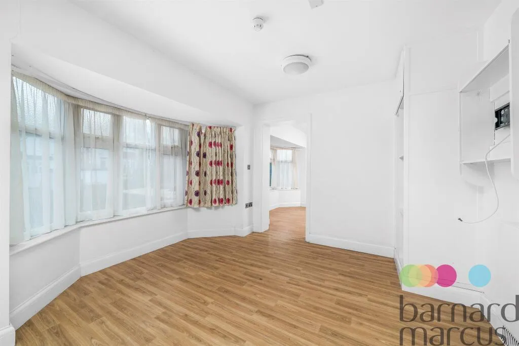 6 bed Semi-Detached