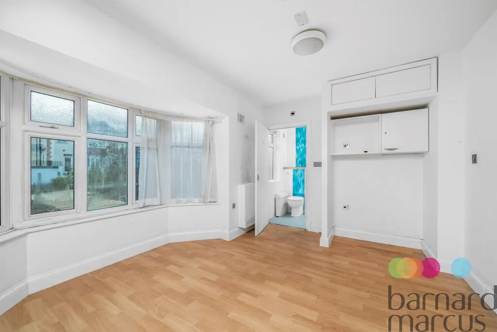 6 bed Semi-Detached