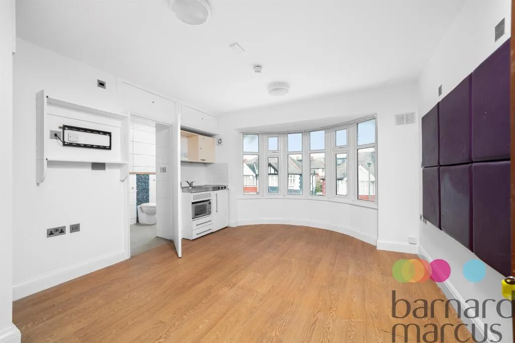 6 bed Semi-Detached