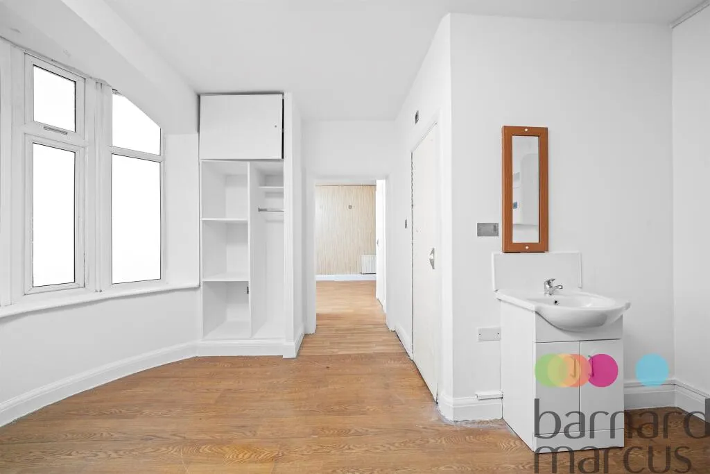 6 bed Semi-Detached