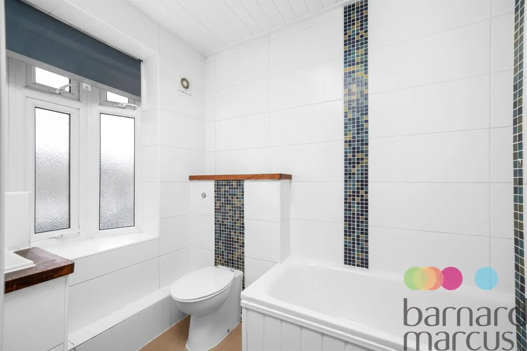 6 bed Semi-Detached