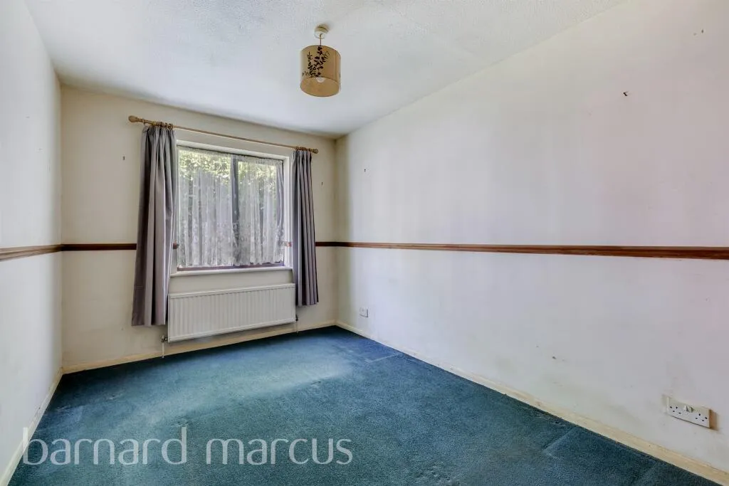1 bed Ground Flat