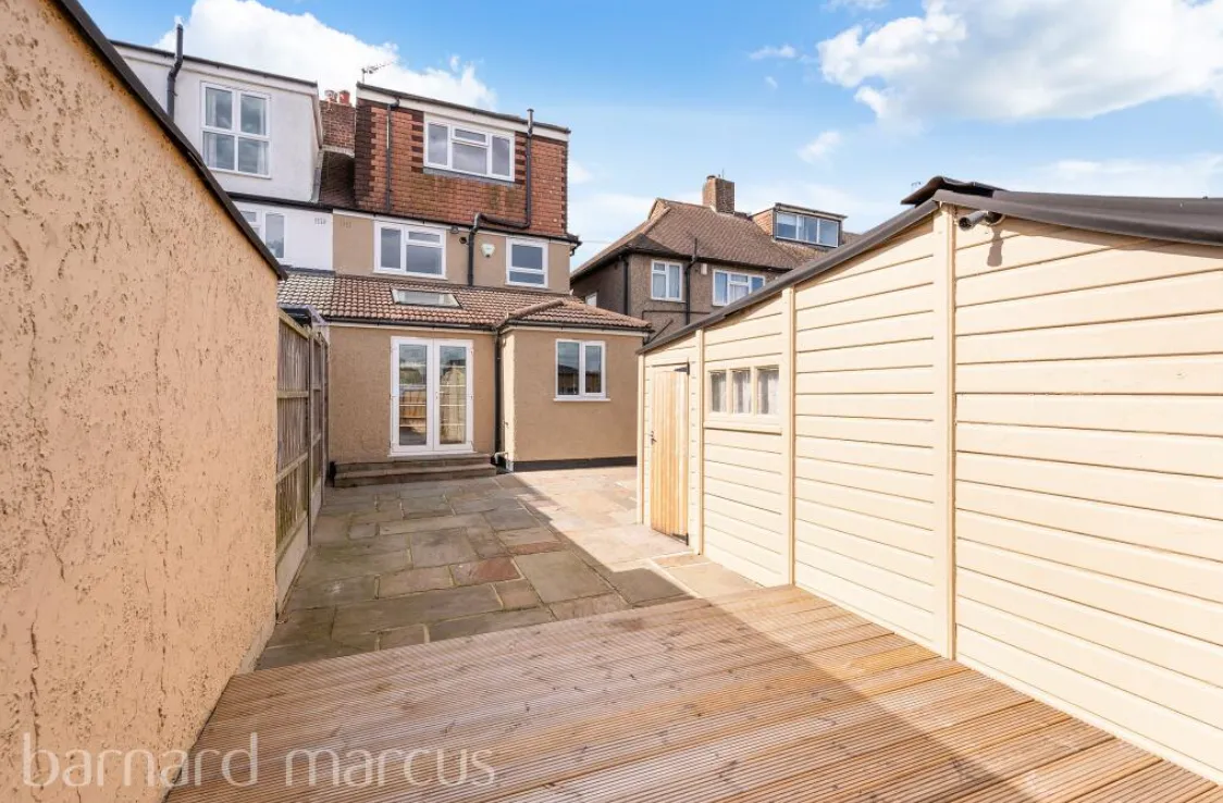 3 bed End of Terrace