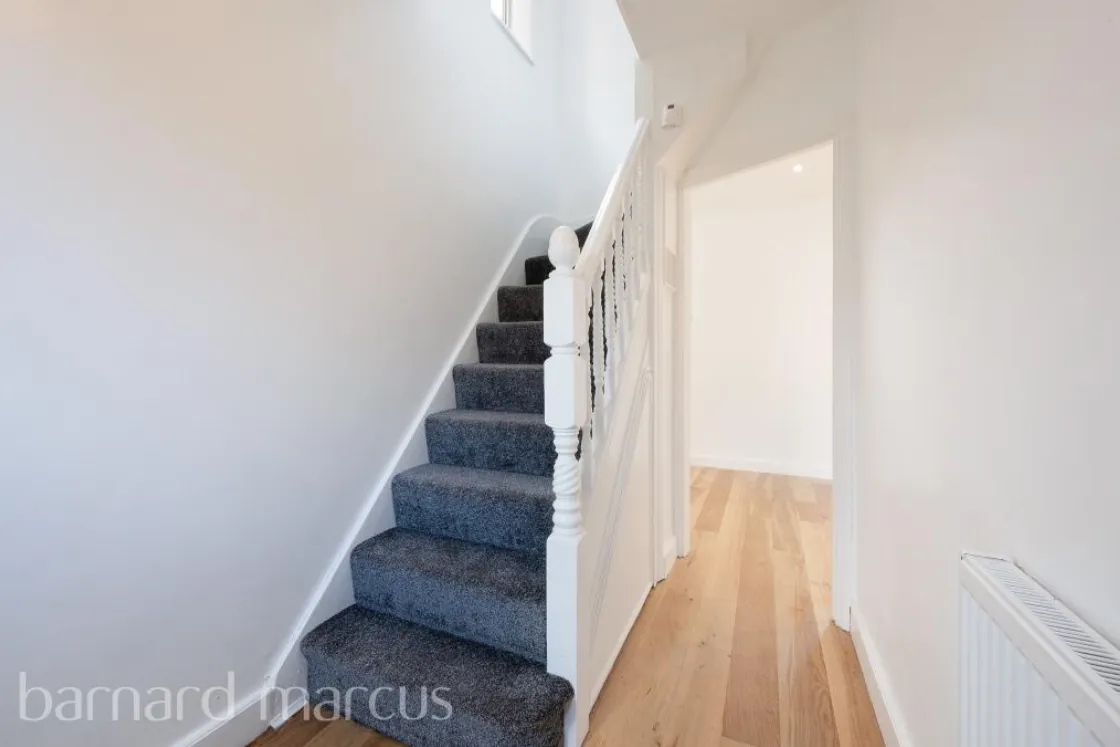 3 bed End of Terrace