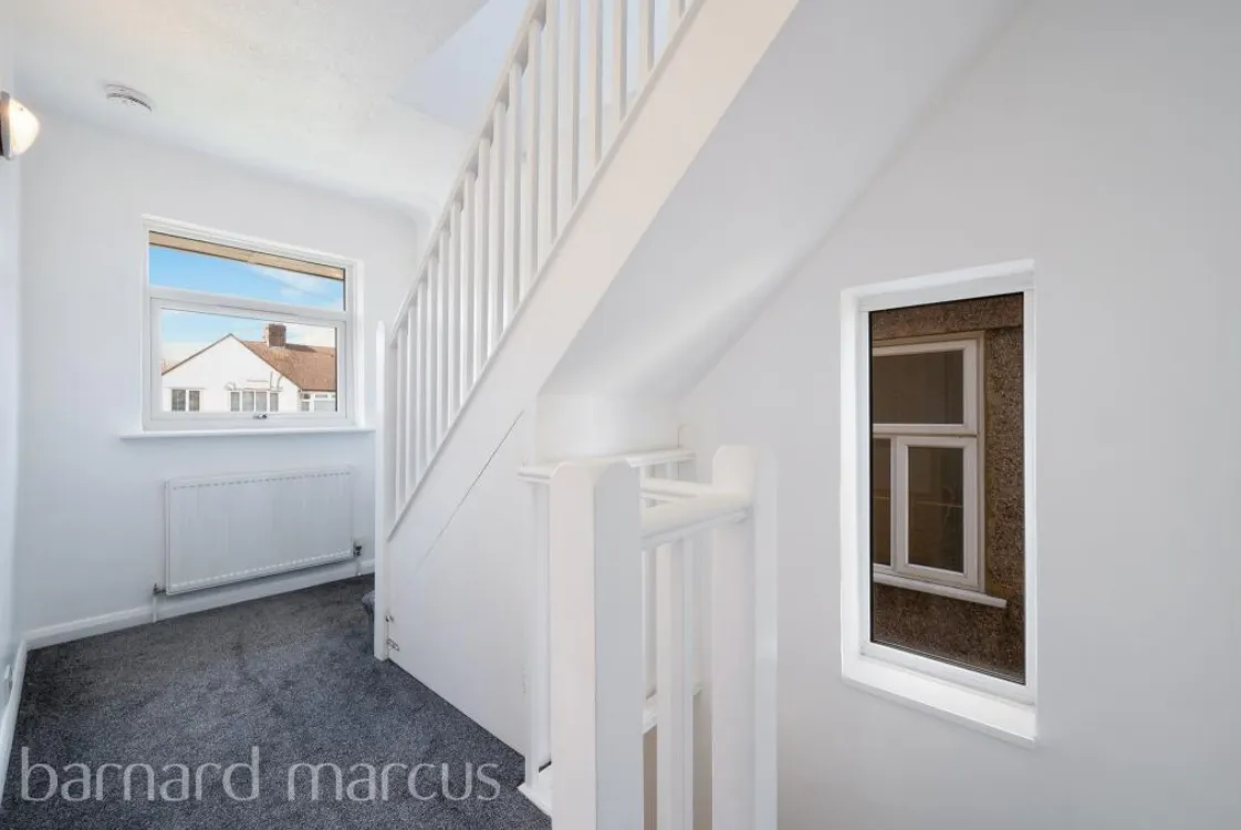 3 bed End of Terrace