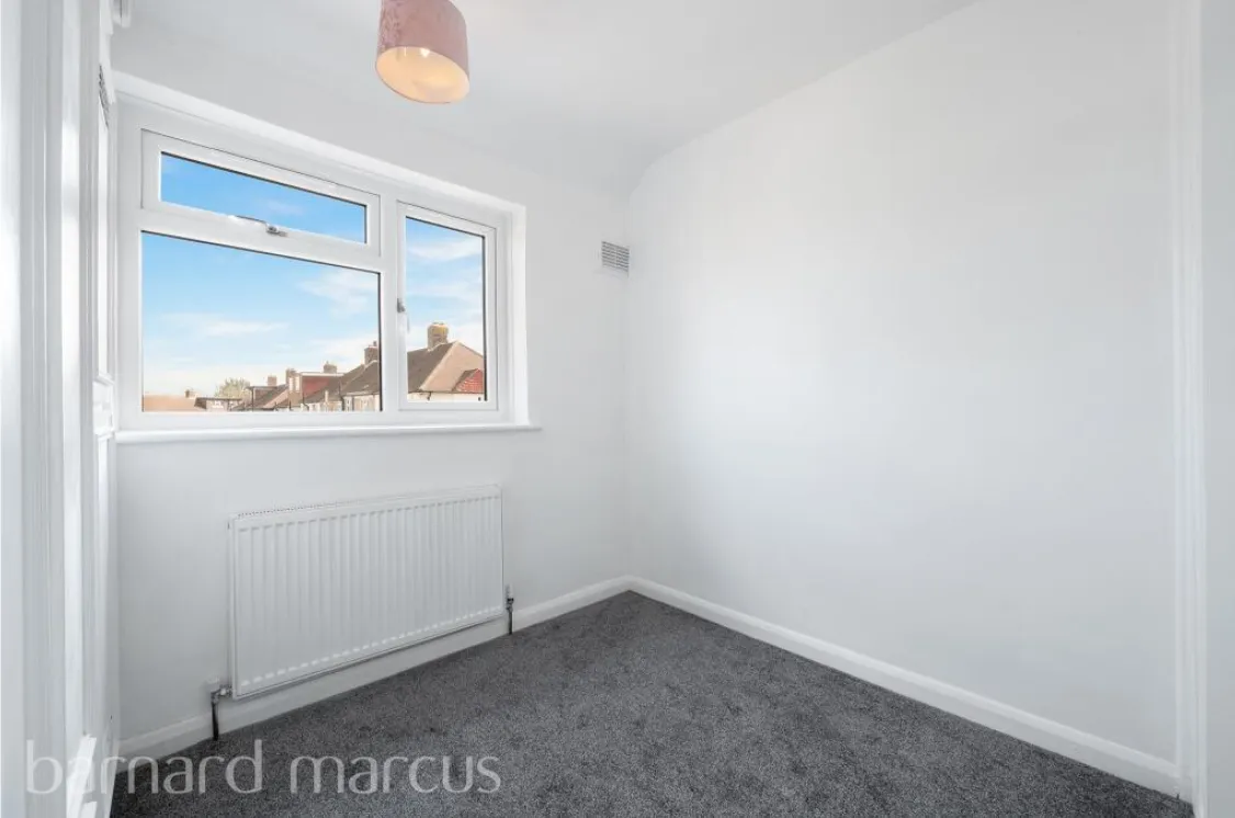 3 bed End of Terrace
