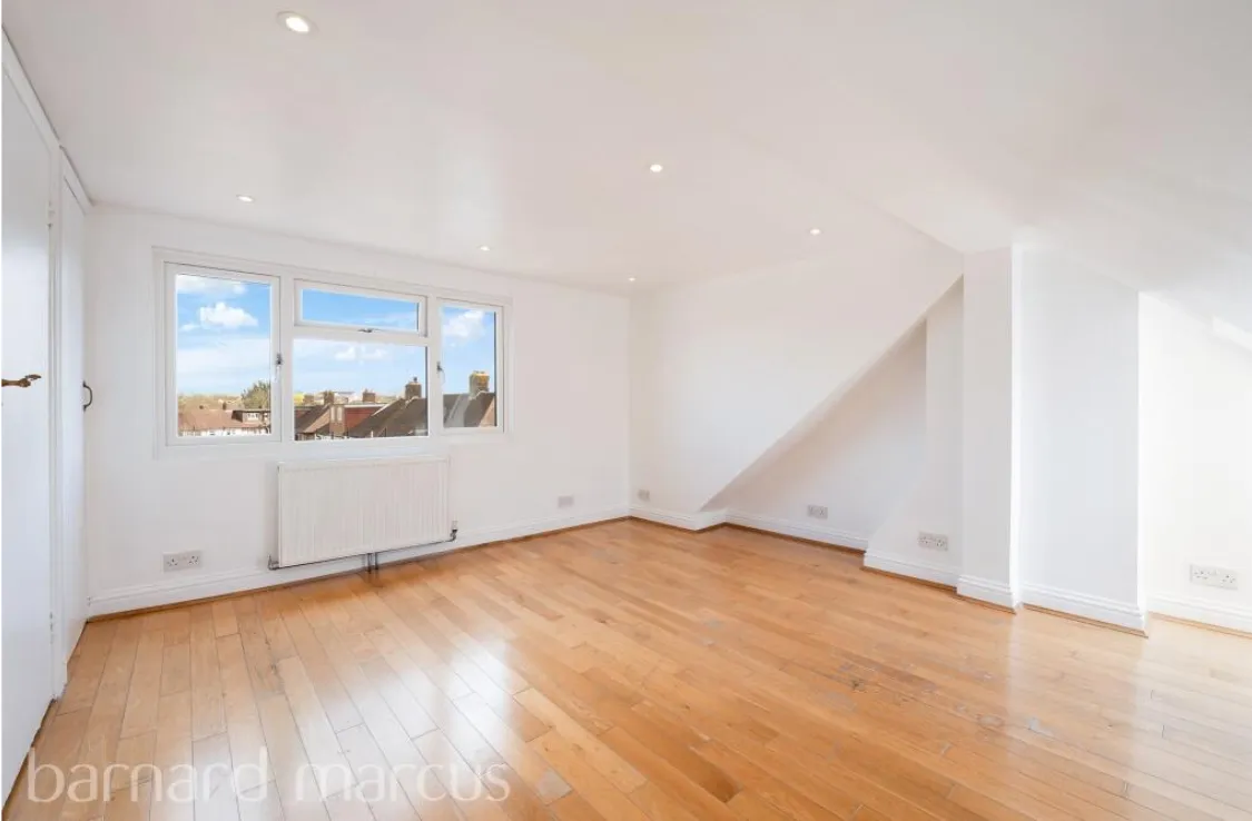3 bed End of Terrace