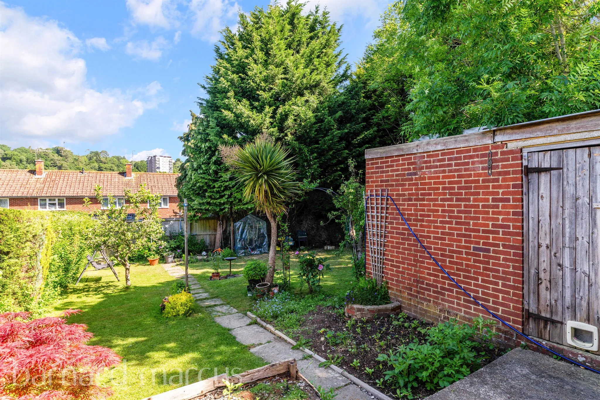 2 bed End of Terrace