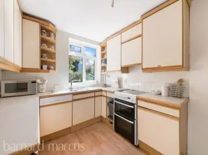 4 bed Detached