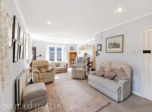 4 bed Detached