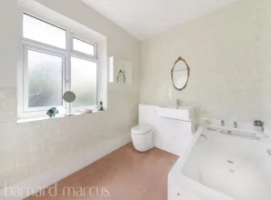 4 bed Detached