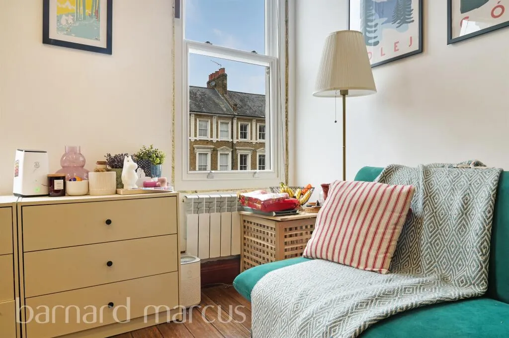 12 bed Town House