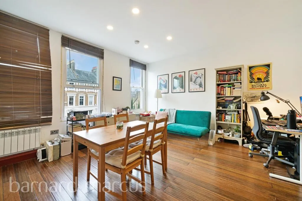 12 bed Town House