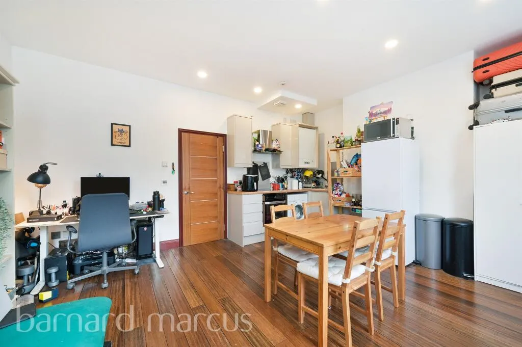 12 bed Town House
