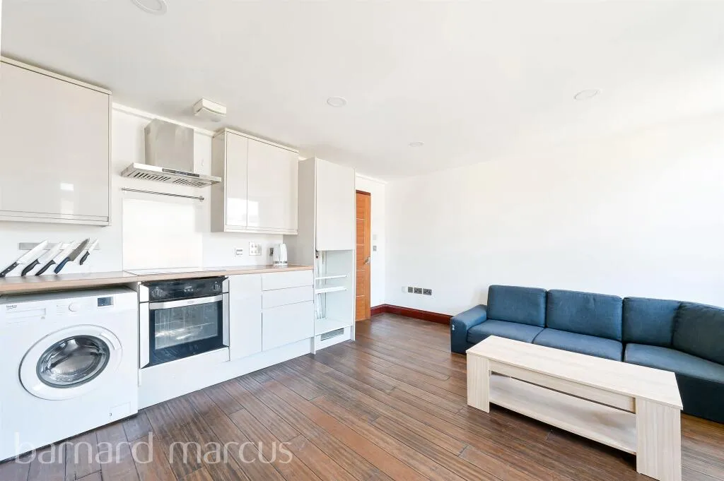 12 bed Town House