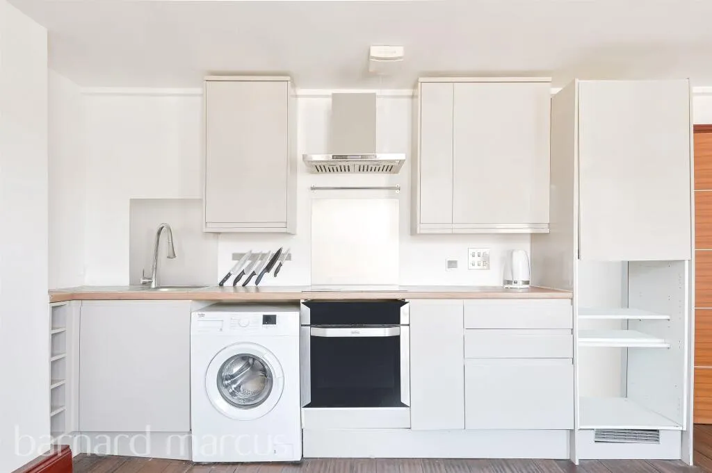 12 bed Town House