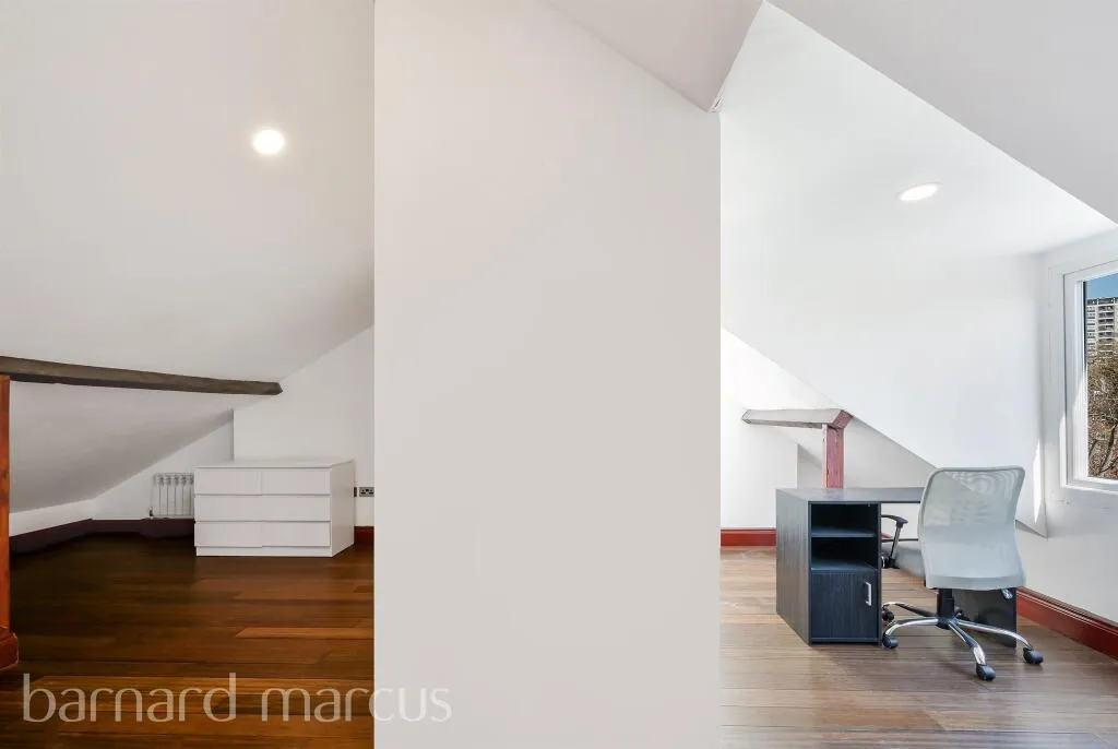 12 bed Town House