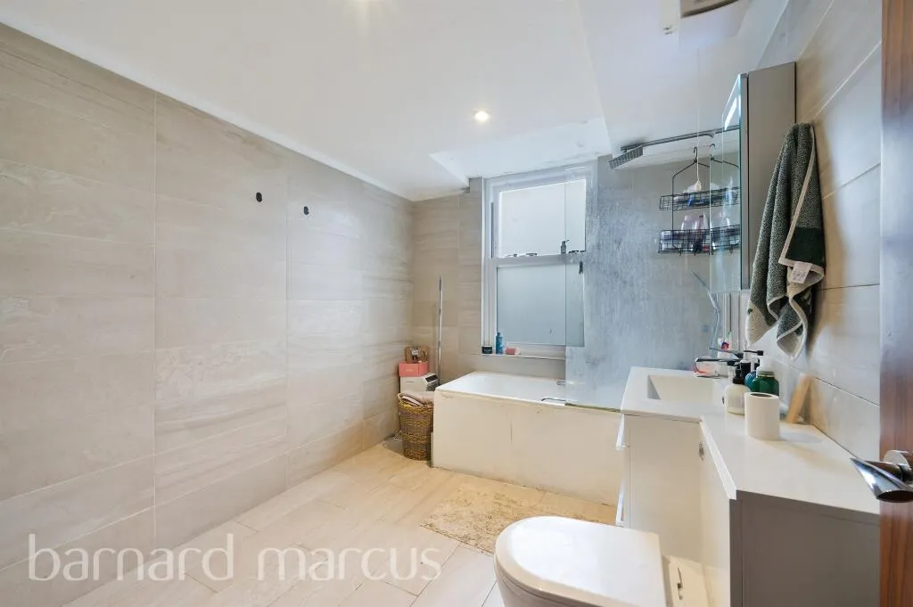 12 bed Town House