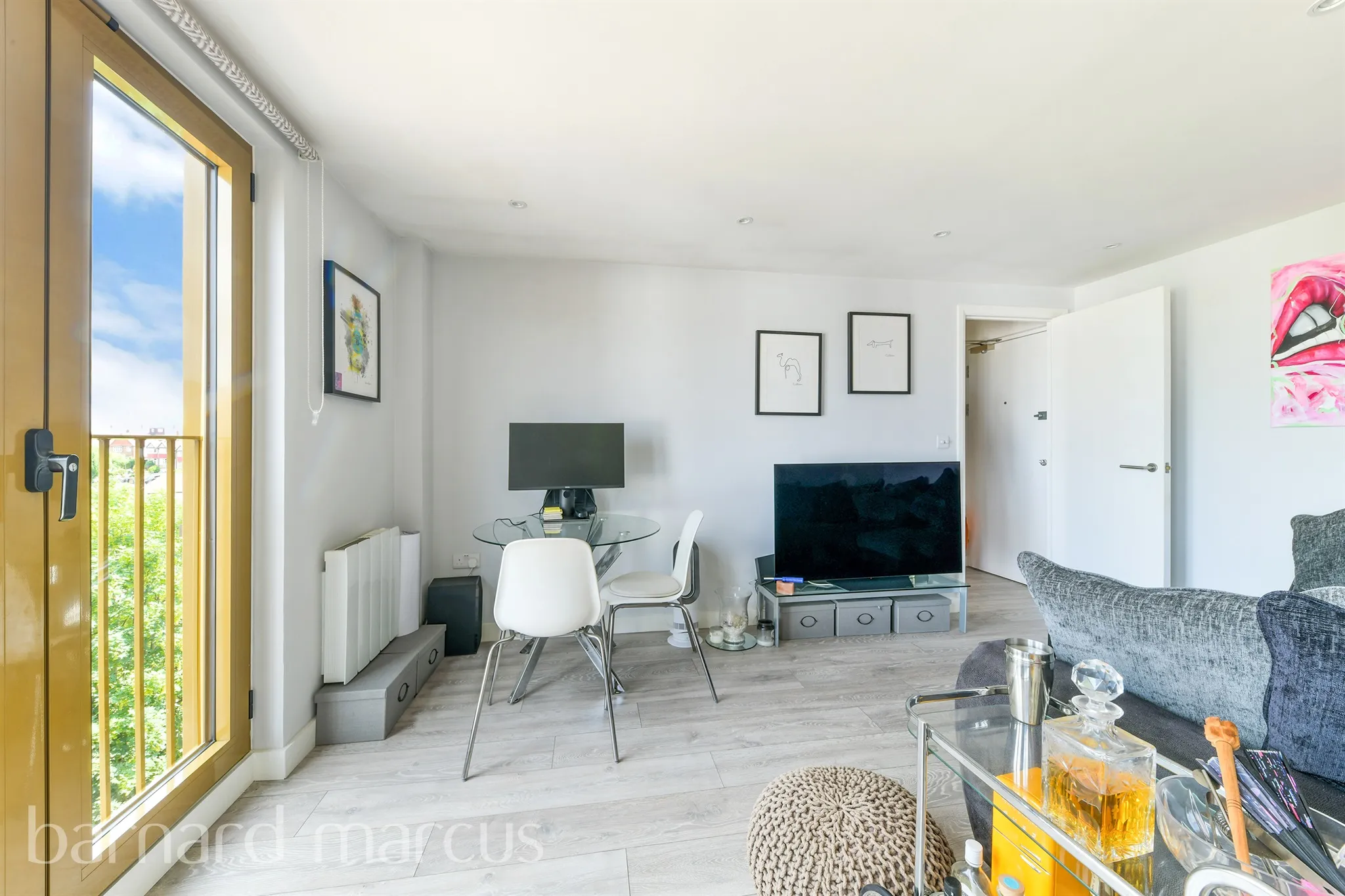 1 bed Apartment