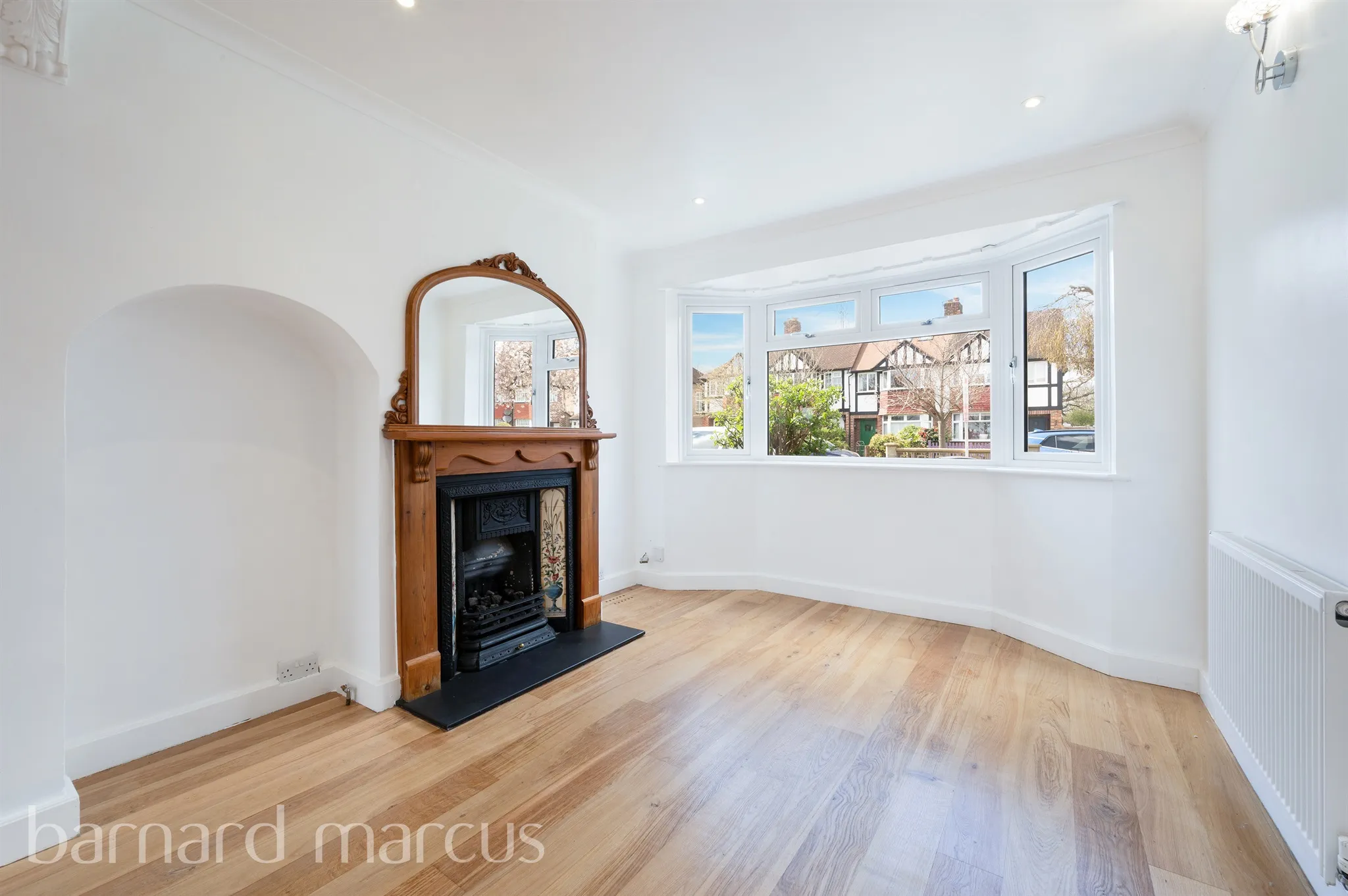 3 bed End of Terrace