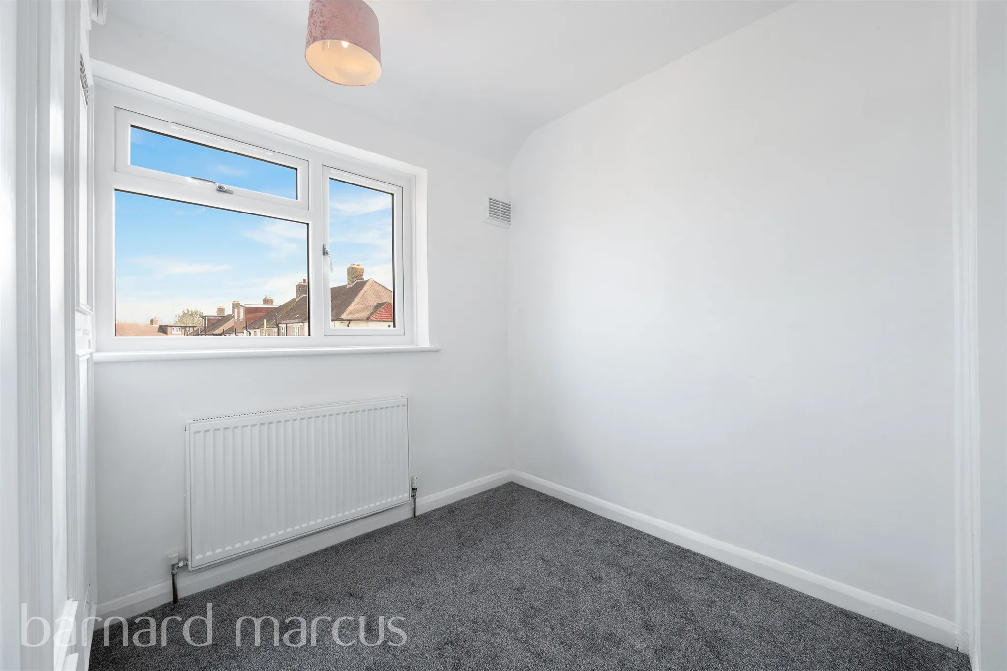 3 bed End of Terrace