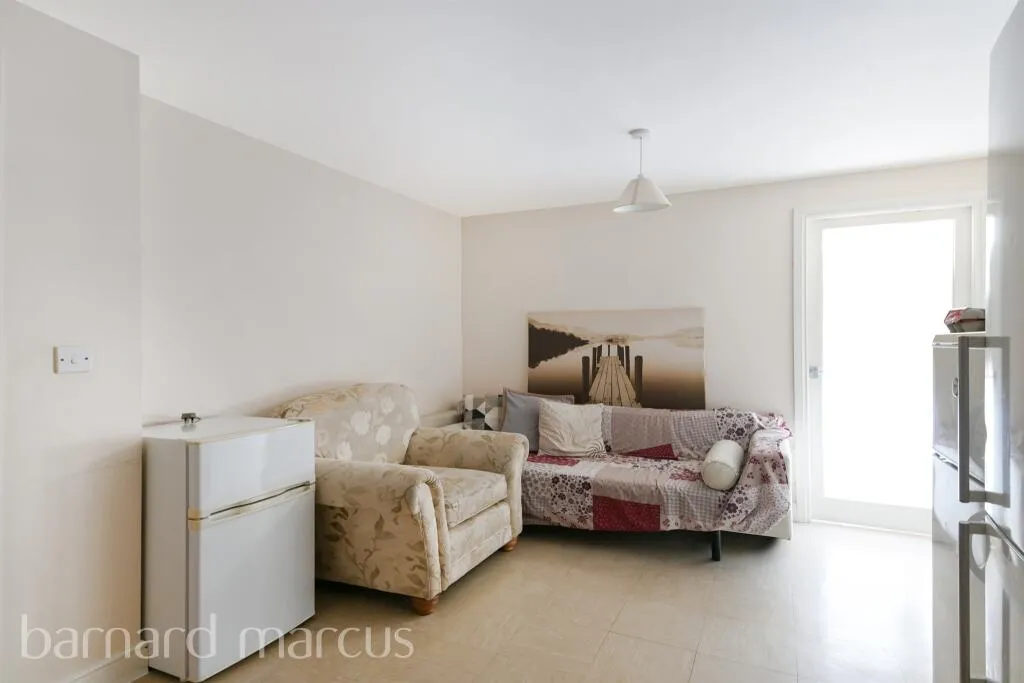 2 bed Apartment