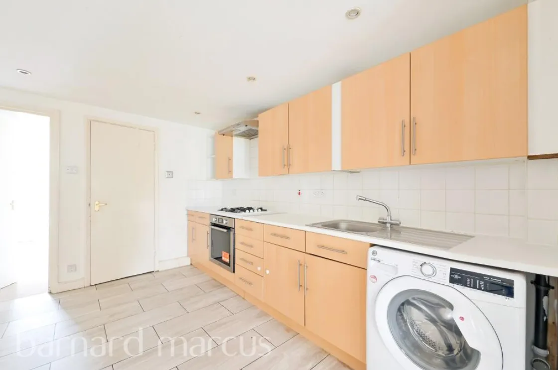 8 bed Character Property