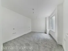 4 bed Ground Flat