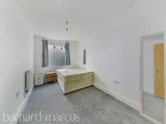 4 bed Ground Flat