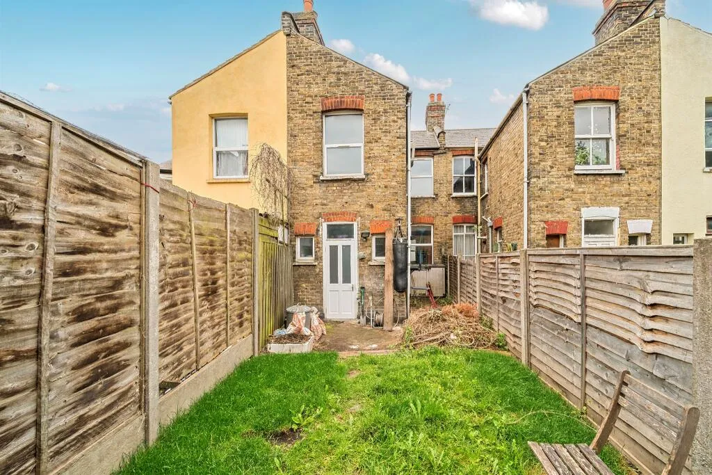 3 bed Terraced