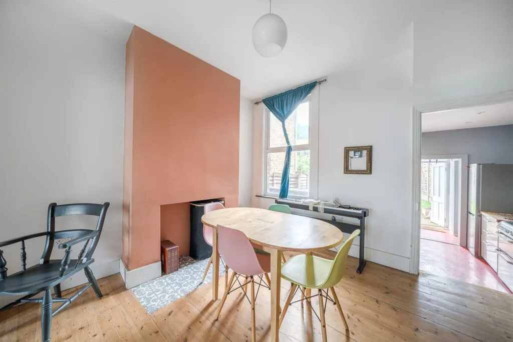 3 bed Terraced