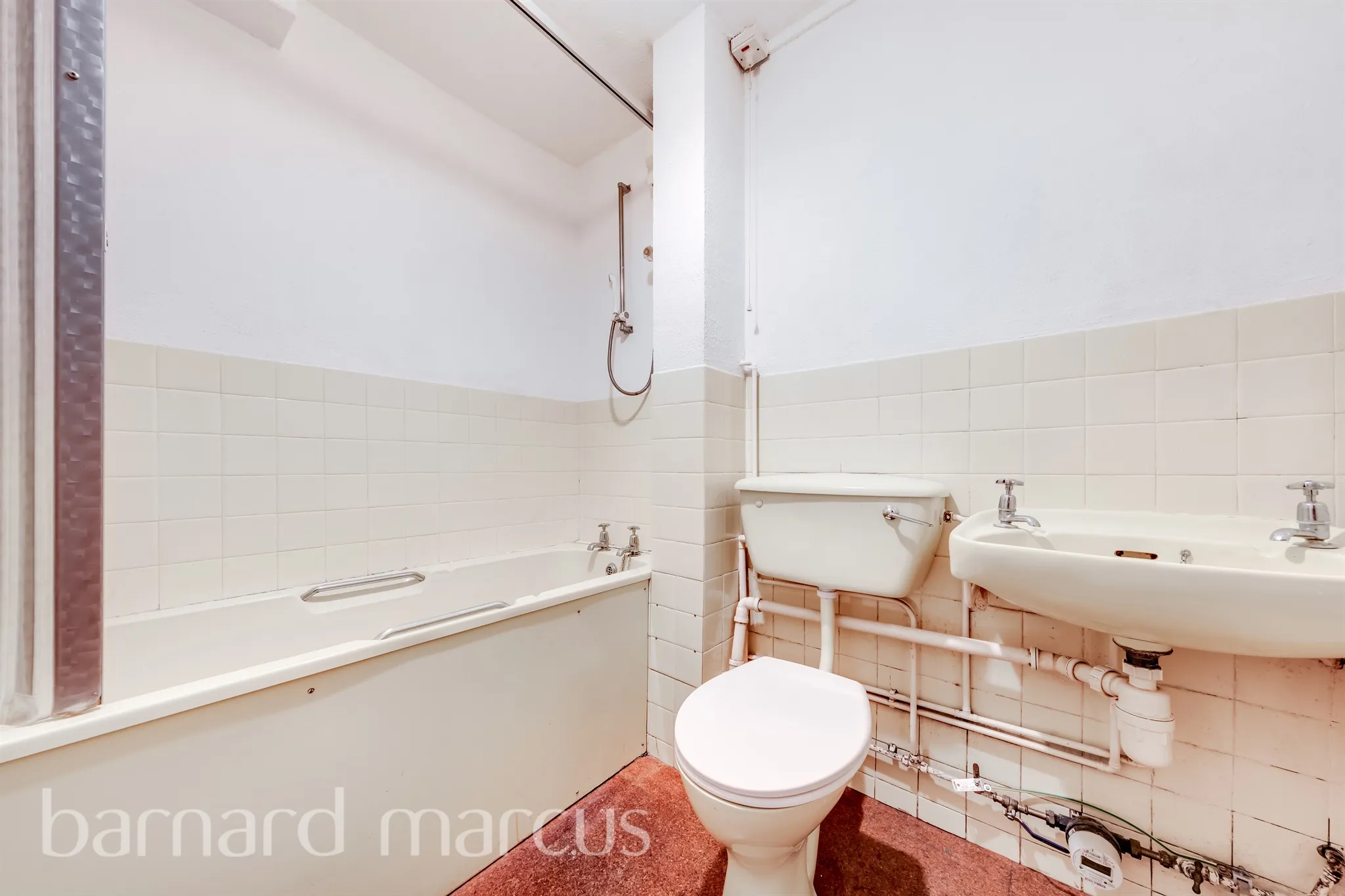1 bed Ground Flat