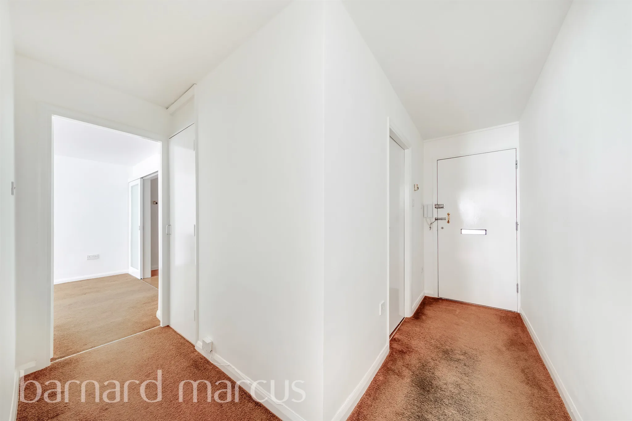 1 bed Ground Flat
