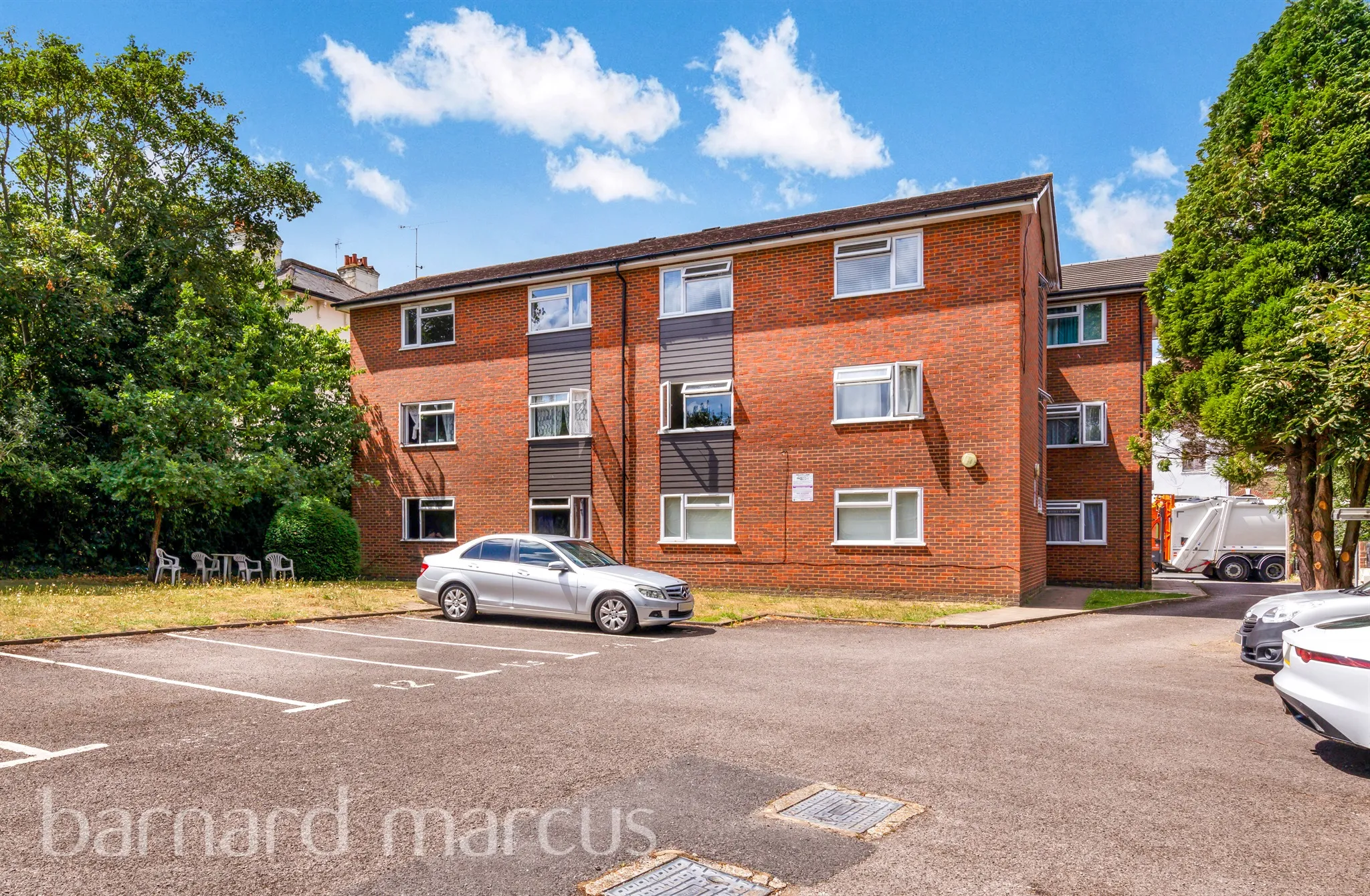 1 bed Ground Flat