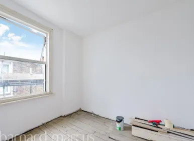 4 bed Semi-Detached