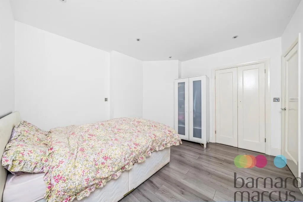 2 bed Apartment